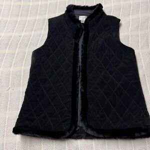 Chico’s Quilted Faux-Fur Trim Black Vest Size 2